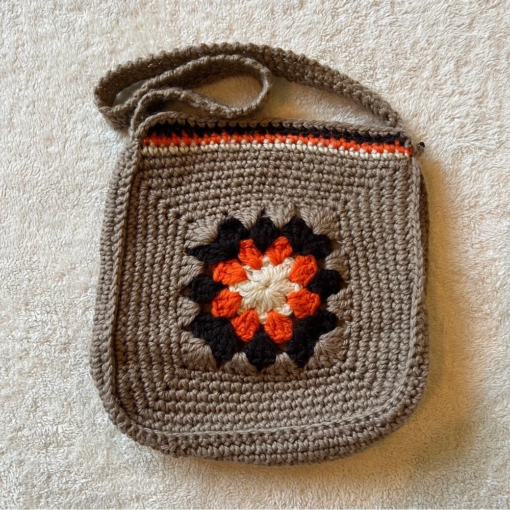 Vintage Mr. D Made in Italy 100% Wool Crochet Snap Closure Shoulder Bag - Picture 2 of 6